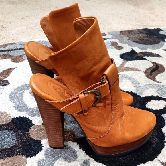 Golo Shoes - GOLO LEATHER Block Heel Platform Mule SANDALS Cognac Brown 7M Made in Italy Rare
